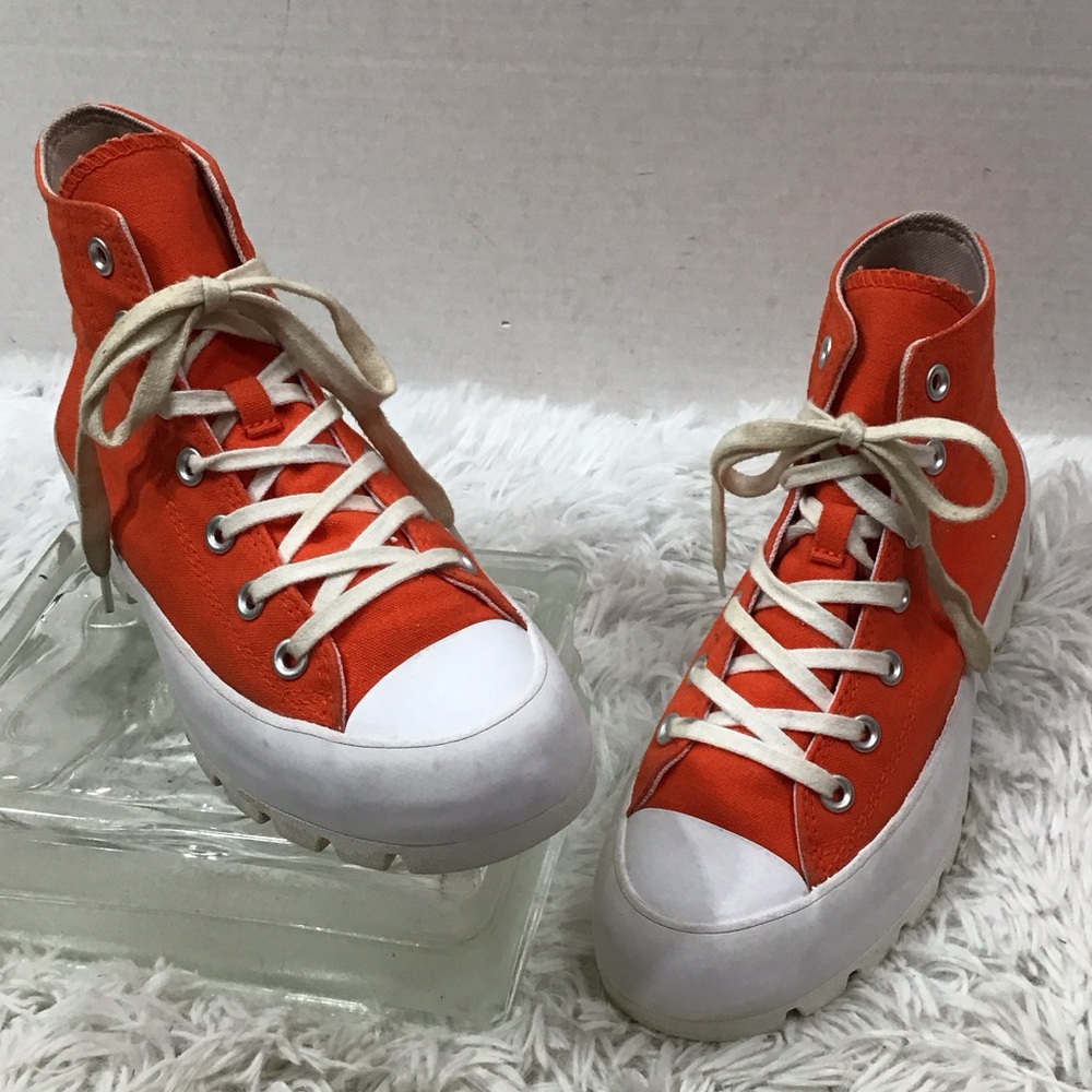 Converse Chuck Taylor All Star lugged high top sneakers 7.5
